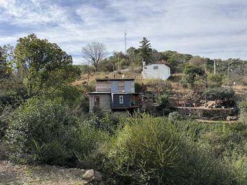 Cabaña en venta con bajada al rio