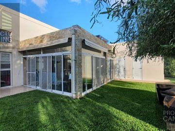 Casa en  Venta en Canning Barrio Don Joaquín
