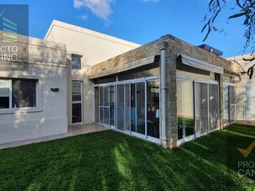 Casa en  Venta en Canning Barrio Don Joaquín