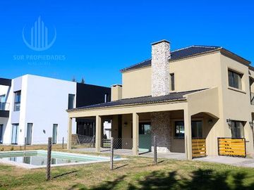 Casa en  Principado - Canning