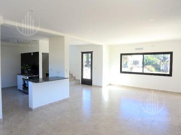 Casa en  Principado - Canning