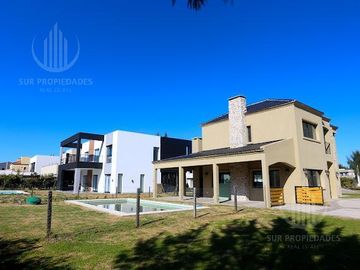 Casa en  Principado - Canning