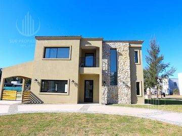 Casa en  Principado - Canning