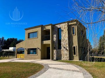 Casa en  Principado - Canning
