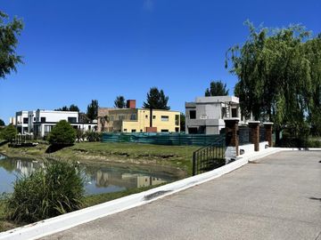 Casa en  Principado - Canning