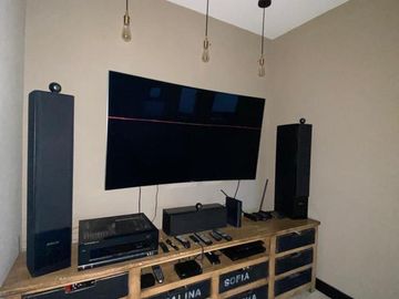 Impecable Casa en Venta con renta - Las Liebres
