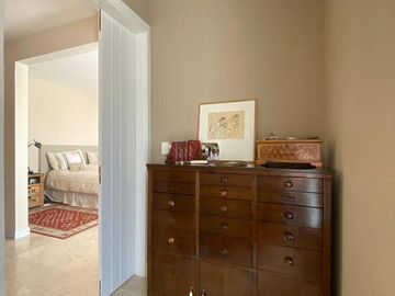 Impecable Casa en Venta con renta - Las Liebres