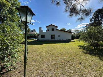Venta - Casa - Barrio Parque Exaltación - Exaltación de la Cruz