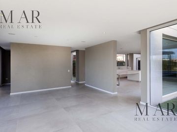 Casa en Venta en El Golf, Nordelta. Salida a la laguna