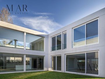 Casa en Venta en El Golf, Nordelta. Salida a la laguna