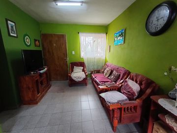 Casa en NEUQUÉN CAPITAL 3 dormitorios y amplio patio