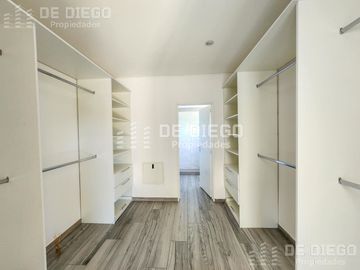 Casa de 4 ambientes en venta en el barrio San Pablo, Pilar