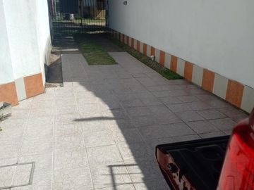 Casa Duplex en Mar Del Tuyu - 2 dormitorios - patio con parrilla - APTO CREDITO