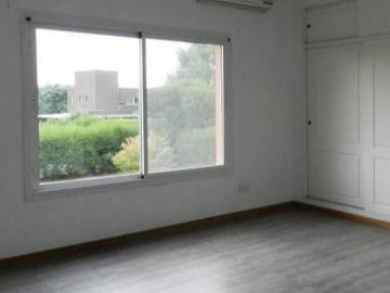 Casa en venta en barrio San Isidro Labrador, Villanueva, Tigre.