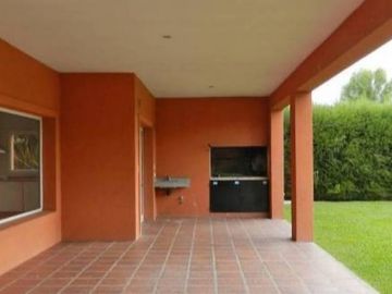Casa en venta en barrio San Isidro Labrador, Villanueva, Tigre.