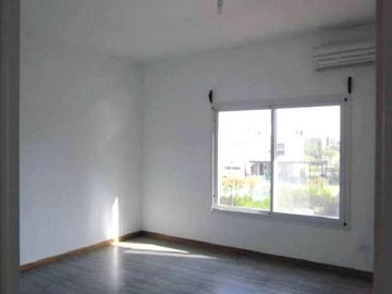 Casa en venta en barrio San Isidro Labrador, Villanueva, Tigre.