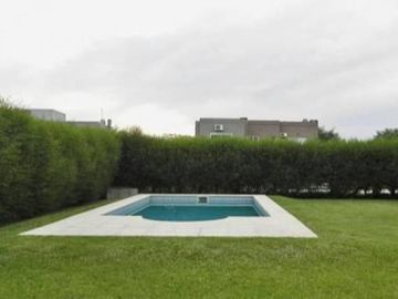 Casa en venta en barrio San Isidro Labrador, Villanueva, Tigre.