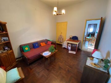 Casa en venta San Andrés 4 ambientes multifamiliar