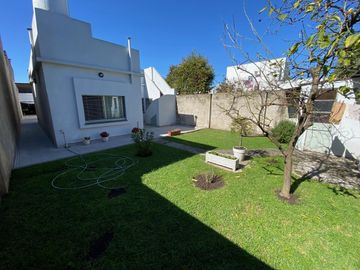 Casa en venta San Andrés 4 ambientes multifamiliar