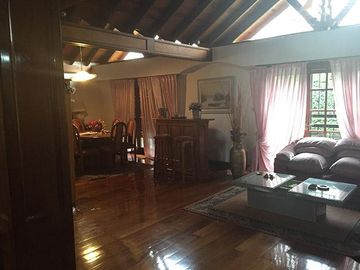 Venta de Chalet 4 Amb. en 2 Plantas S/Lote 500Mts.   Villa Lugano - Excelente Estado