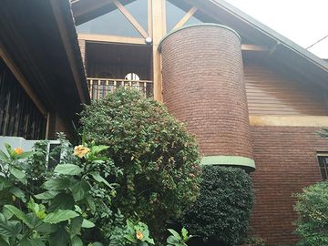 Venta de Chalet 4 Amb. en 2 Plantas S/Lote 500Mts.   Villa Lugano - Excelente Estado