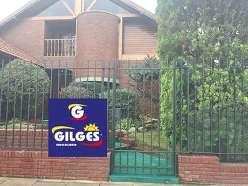 Venta de Chalet 4 Amb. en 2 Plantas S/Lote 500Mts.   Villa Lugano - Excelente Estado