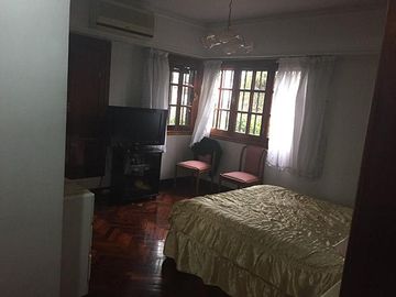 Venta de Chalet 4 Amb. en 2 Plantas S/Lote 500Mts.   Villa Lugano - Excelente Estado