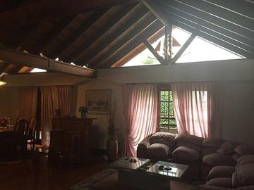 Venta de Chalet 4 Amb. en 2 Plantas S/Lote 500Mts.   Villa Lugano - Excelente Estado