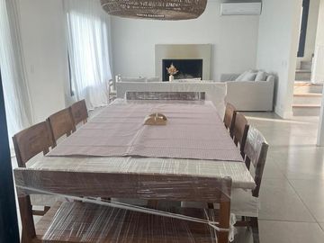 Casa 5 ambientes vista laguna, en venta - Barrio Sebastian Gaboto - Pueblos del Plata