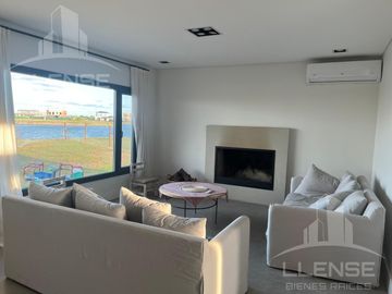 Casa 5 ambientes vista laguna, en venta - Barrio Sebastian Gaboto - Pueblos del Plata