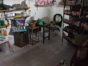 Casa en venta - 3 dormitorios 2 baños 2 locales - Cochera - 300mts2 - San Carlos, La Plata