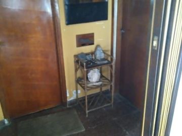 Casa en venta - 3 dormitorios 2 baños 2 locales - Cochera - 300mts2 - San Carlos, La Plata