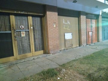 Casa en venta - 3 dormitorios 2 baños 2 locales - Cochera - 300mts2 - San Carlos, La Plata