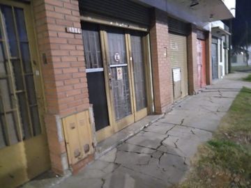 Casa en venta - 3 dormitorios 2 baños 2 locales - Cochera - 300mts2 - San Carlos, La Plata