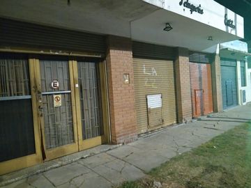Casa en venta - 3 dormitorios 2 baños 2 locales - Cochera - 300mts2 - San Carlos, La Plata