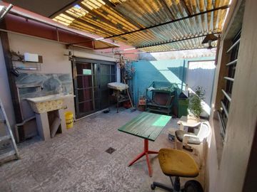 Casa en venta - 3 dormitorios 2 baños 2 locales - Cochera - 300mts2 - San Carlos, La Plata