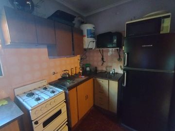 Casa en venta - 3 dormitorios 2 baños 2 locales - Cochera - 300mts2 - San Carlos, La Plata