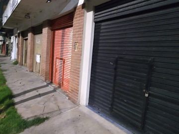 Casa en venta - 3 dormitorios 2 baños 2 locales - Cochera - 300mts2 - San Carlos, La Plata