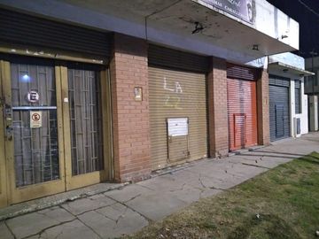 Casa en venta - 3 dormitorios 2 baños 2 locales - Cochera - 300mts2 - San Carlos, La Plata