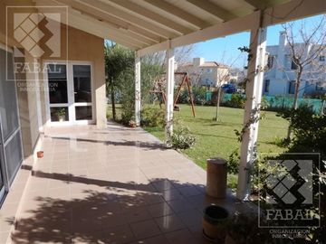 casa venta Comahue Golf Club Barrio Privado