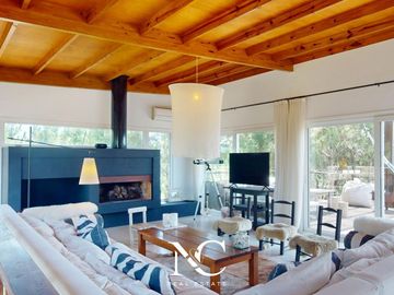Casa en venta en Costa Esmeralda, barrio residencial