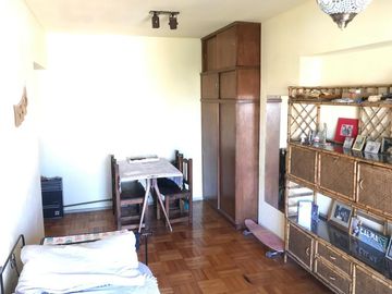 2 ambientes con balcon! Superi al 3500