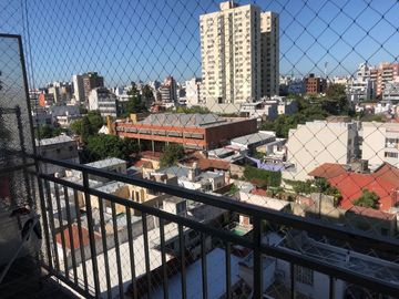 2 ambientes con balcon! Superi al 3500