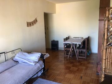 2 ambientes con balcon! Superi al 3500