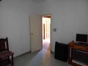 Casa en venta - 3 Dormitorios 2 Baños - Cochera - 289Mts2 - Florencio Varela