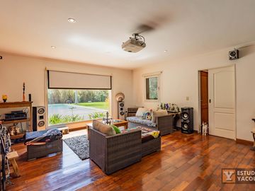 Casa en venta - 3 Dormitorios 4 Baños - 180Mts2 - El Quilmar, City Bell, La Plata