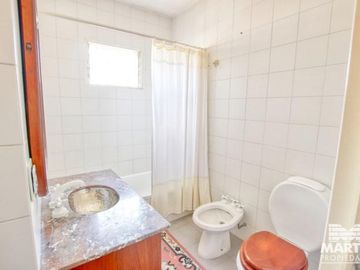 Lindo dúplex 4 ambientes con jardín y cochera - Martínez