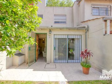 Lindo dúplex 4 ambientes con jardín y cochera - Martínez