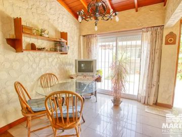 Lindo dúplex 4 ambientes con jardín y cochera - Martínez