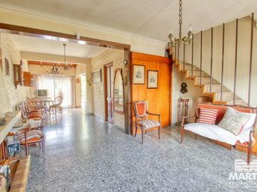Lindo dúplex 4 ambientes con jardín y cochera - Martínez